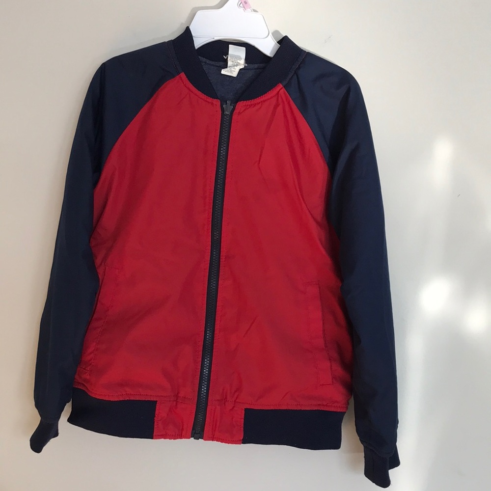 Old Navy boys reversible Jacket with pockets on side.